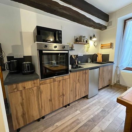 "La Petite Maison" Triplex Au Centre Ville - Les Terres Du Roy Avallon Buitenkant foto