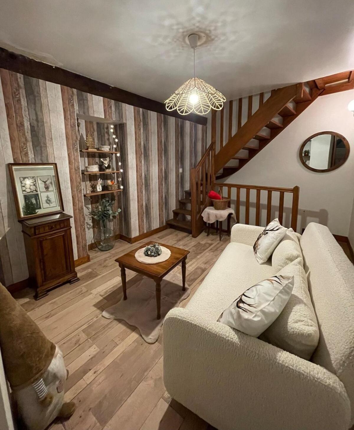 "La Petite Maison" Triplex Au Centre Ville - Les Terres Du Roy Avallon Buitenkant foto